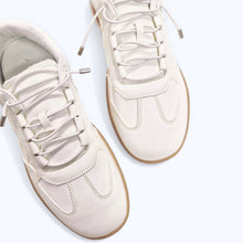 Load image into Gallery viewer, Pulse On Sneakers