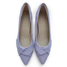 Load image into Gallery viewer, Marquis Signature lambskin pumps