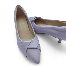 Load image into Gallery viewer, Marquis Signature lambskin pumps