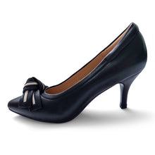 Load image into Gallery viewer, Caitlyn Signature lambskin pumps with whiskers bow