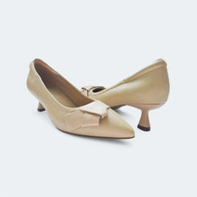 Load image into Gallery viewer, Dierra Patent Leather Low Heel