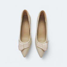 Load image into Gallery viewer, Dierra Patent Leather Low Heel