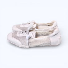 Load image into Gallery viewer, Aeris Ribbon Sneakers