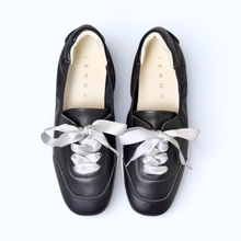Load image into Gallery viewer, Aeris Ribbon Sneakers
