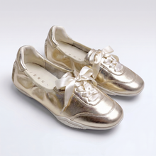 Load image into Gallery viewer, Aeris Ribbon Sneakers