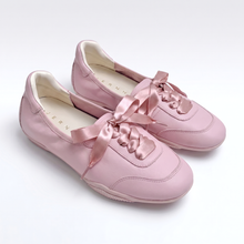 Load image into Gallery viewer, Aeris Ribbon Sneakers
