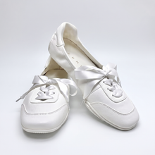 Load image into Gallery viewer, Aeris Ribbon Sneakers
