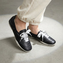 Load image into Gallery viewer, Aeris Ribbon Sneakers