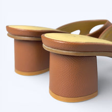 Load image into Gallery viewer, Claude Low Heel Sandals