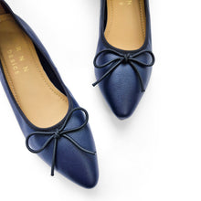 Load image into Gallery viewer, Serena easy wear flats slipon