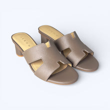 Load image into Gallery viewer, Hannah Low Heel Sandals