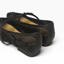 Load image into Gallery viewer, Marielle Embroidered Flats