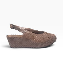 Load image into Gallery viewer, Handwoven Square Front wedges Crisscross Front
