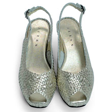 Load image into Gallery viewer, Handwoven Square Front wedges criss cross front - 28733