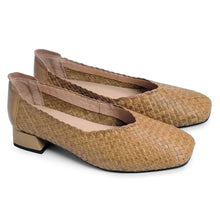 Load image into Gallery viewer, Evelyn handwoven square round low pumps