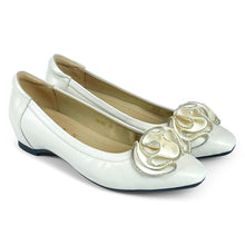 Load image into Gallery viewer, Teresa Hidden Wedges with diamond gathers