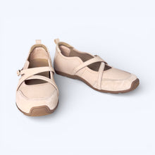 Load image into Gallery viewer, Jenny Comfort Sneakers