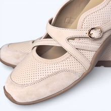 Load image into Gallery viewer, Jenny Comfort Sneakers
