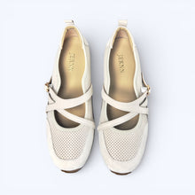 Load image into Gallery viewer, Jenny Comfort Sneakers
