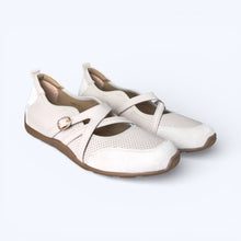 Load image into Gallery viewer, Jenny Comfort Sneakers
