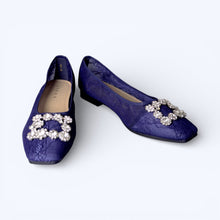Load image into Gallery viewer, Macy Diamond Flats