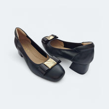 Load image into Gallery viewer, Gloria Lambskin Leather Low Heels