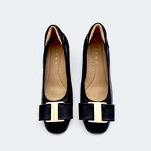 Load image into Gallery viewer, Vanessa Lambskin Leather Low Heel