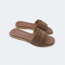 Load image into Gallery viewer, Yoru Premium Leather Flats