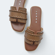 Load image into Gallery viewer, Yoru Premium Leather Flats