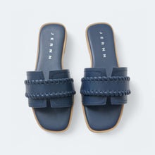 Load image into Gallery viewer, Yoru Premium Leather Flats