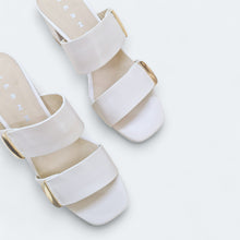 Load image into Gallery viewer, Soleil Low Heel Sandals