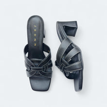 Load image into Gallery viewer, Vue Low Heel