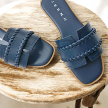 Load image into Gallery viewer, Yoru Premium Leather Flats