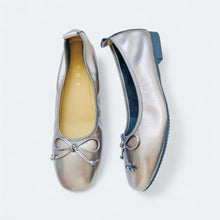 Load image into Gallery viewer, Cici Comfy Flats