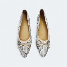 Load image into Gallery viewer, Perry Comfy Everyday Flats