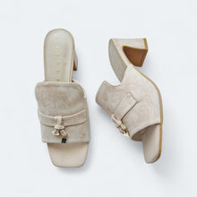 Load image into Gallery viewer, Loro Anne Low Heel