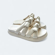 Load image into Gallery viewer, Lorre Pillow Sandal