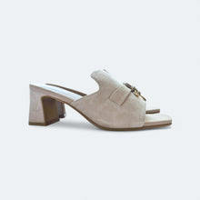 Load image into Gallery viewer, Loro Anne Low Heel