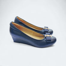 Load image into Gallery viewer, Penny Lambskin Leather High Heels