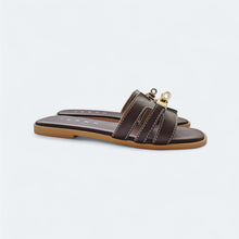 Load image into Gallery viewer, Comma Comfy Sandal
