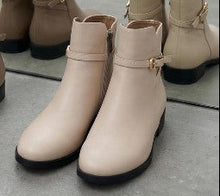Load image into Gallery viewer, Jenna ankle boots