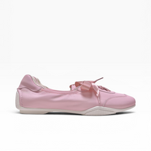 Load image into Gallery viewer, Aeris Ribbon Sneakers
