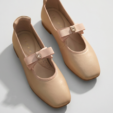 Load image into Gallery viewer, Audrey Bow Flats