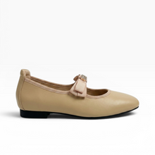 Load image into Gallery viewer, Audrey Bow Flats