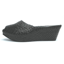 Load image into Gallery viewer, Handwoven Square Front wedges - 28288