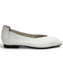 Load image into Gallery viewer, Handwoven square front flat pumps - 50215