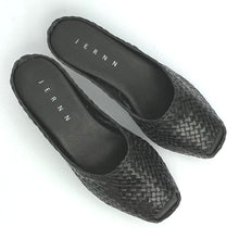 Load image into Gallery viewer, Handwoven Square Front wedges - 28288