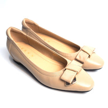 Load image into Gallery viewer, Venice Ribbon Flats with Metal Accents