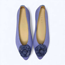 Load image into Gallery viewer, Marriam Flat
