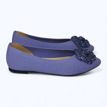 Load image into Gallery viewer, Marriam Flat
